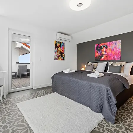 Sky9 Homes & - Vienna South