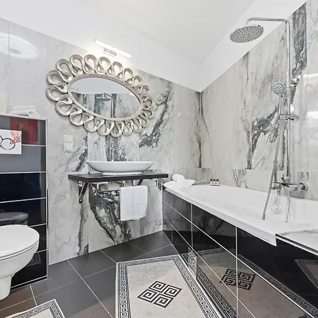 Sky9 Homes & - Vienna South Willa *