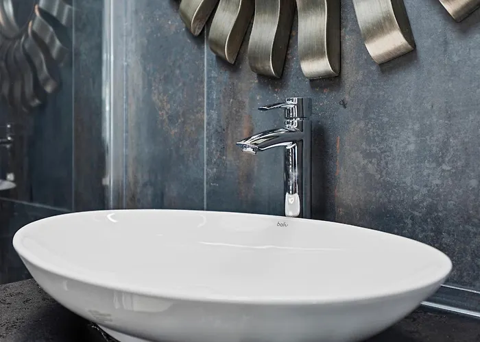 Sky9 Homes & - Vienna South *