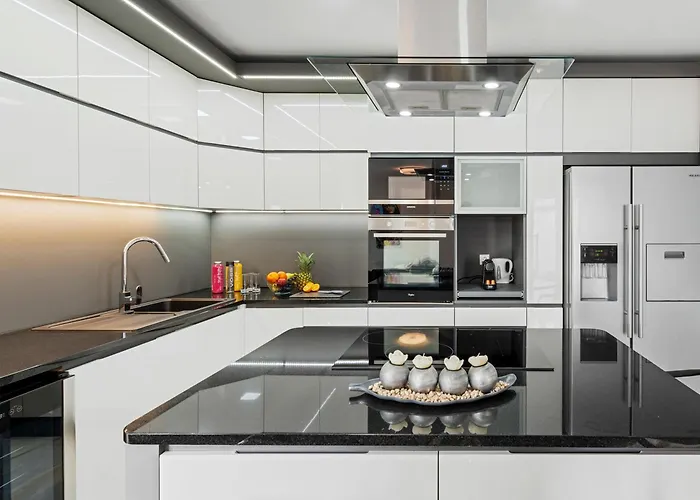 Sky9 Homes & - Vienna South Βίλα *