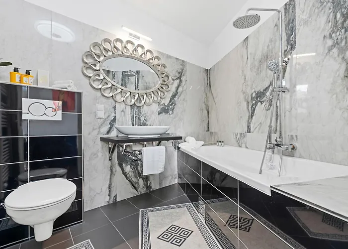 Sky9 Homes & - Vienna South Βίλα *